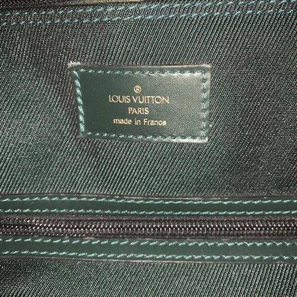LOUIS VUITTON
EPICEA TAIGA & CANVAS GARMENT BAG - Picture 6 of 8